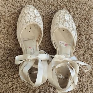 Elle Lace wedges size 9 1/2